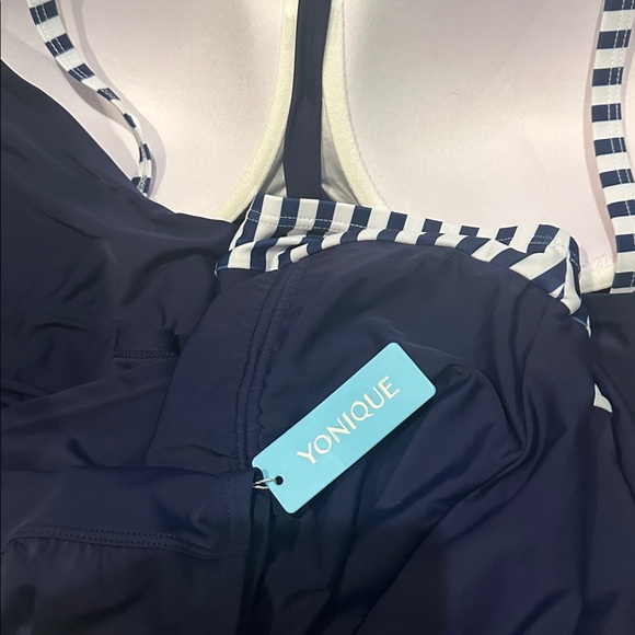 Younique Two -Piece Swimsuit 20W Tommy Control - Picture 6 of 7